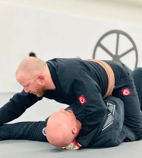 Learning jiu-jitsu in a gym